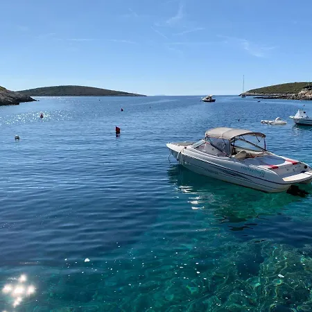 Visitaylinvis Apartman Vis